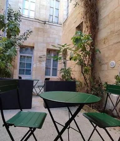 Апартаменты Sur Patio Au Coeur Des Chartrons Бордо