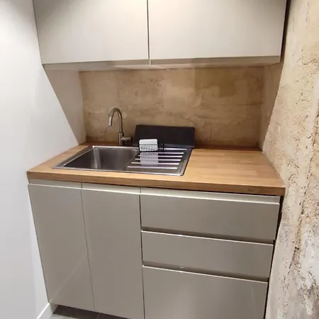 Apartment Sur Patio Au Coeur Des Chartrons *