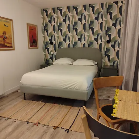 Appartement Sur Patio Au Coeur Des Chartrons *