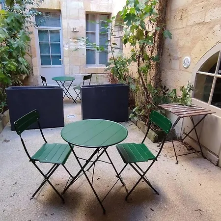 Sur Patio Au Coeur Des Chartrons 아파트 *