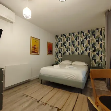 Sur Patio Au Coeur Des Chartrons דירה